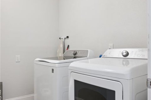 Villa ou maison à louer à Orlando, Floride: 4 chambres, 153.2 m2 № 2408052 - photo 22