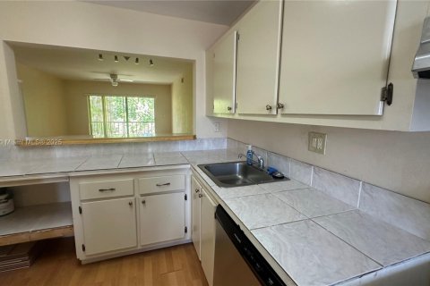 Снять в аренду кондоминиум в Тамарак, Флорида 1 спальня, 69.68м2, № 1848796 - фото 8