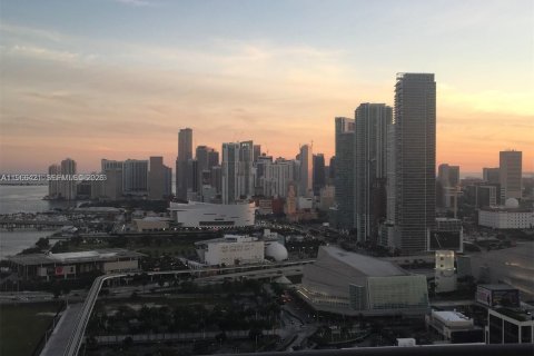 Condo in Miami, Florida № 2028001 - photo 6