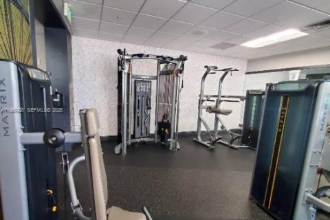 Condo in Miami, Florida № 2028001 - photo 17