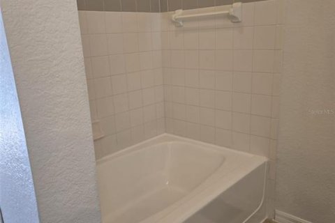 Condominio en alquiler en Orlando, Florida, 2 dormitorios, 98.66 m2 № 1894465 - foto 12