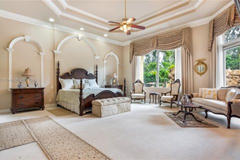 House in Davie, Florida 5 bedrooms, 377.74 sq.m. № 1934232 - photo 26