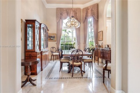 House in Davie, Florida 5 bedrooms, 377.74 sq.m. № 1934232 - photo 18