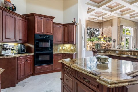 House in Davie, Florida 5 bedrooms, 377.74 sq.m. № 1934232 - photo 12