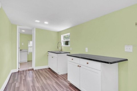 Купить виллу или дом в Хейнс-Сити, Флорида 6 комнат, 92.9м2, № 1368175 - фото 18