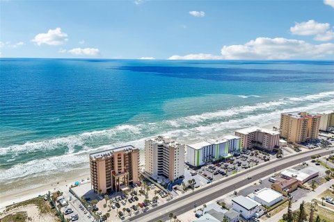 Condominio en venta en Daytona Beach, Florida, 2 dormitorios, 89.93 m2 № 2120986 - foto 3