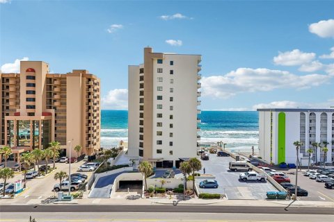 Condo à Daytona Beach, Floride, 2 chambres  № 2120986