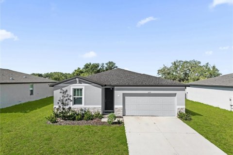 Villa ou maison à louer à Auburndale, Floride: 3 chambres, 138.52 m2 № 2420345 - photo 2
