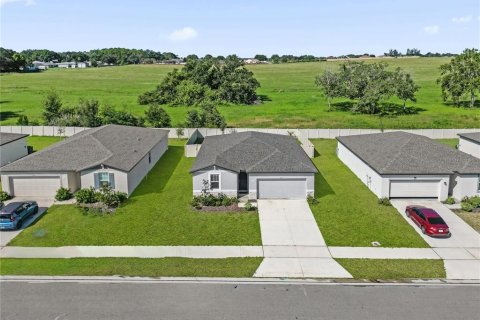 Villa ou maison à louer à Auburndale, Floride: 3 chambres, 138.52 m2 № 2420345 - photo 29