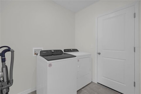 Villa ou maison à louer à Auburndale, Floride: 3 chambres, 138.52 m2 № 2420345 - photo 24
