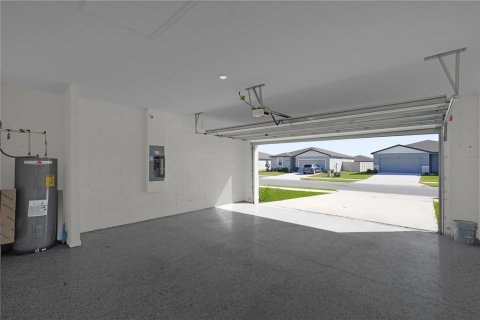 Villa ou maison à louer à Auburndale, Floride: 3 chambres, 138.52 m2 № 2420345 - photo 25
