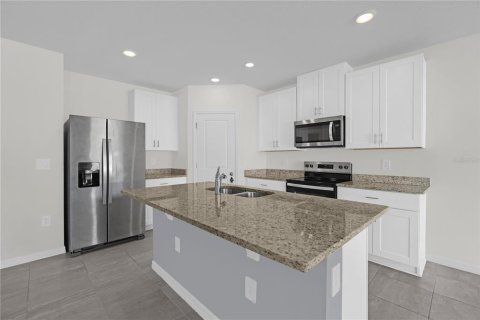 Villa ou maison à louer à Auburndale, Floride: 3 chambres, 138.52 m2 № 2420345 - photo 10
