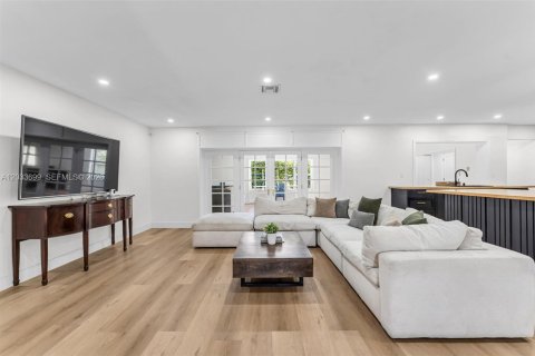 Casa en venta en Plantation, Florida, 5 dormitorios, 281.12 m2 № 2078031 - foto 6