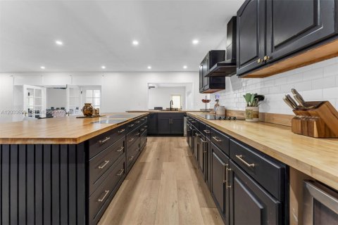 Casa en venta en Plantation, Florida, 5 dormitorios, 281.12 m2 № 2078031 - foto 12