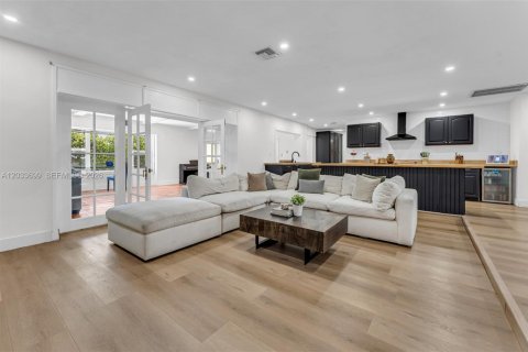 Casa en venta en Plantation, Florida, 5 dormitorios, 281.12 m2 № 2078031 - foto 7