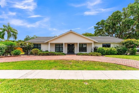 Casa en venta en Plantation, Florida, 5 dormitorios, 281.12 m2 № 2078031 - foto 2