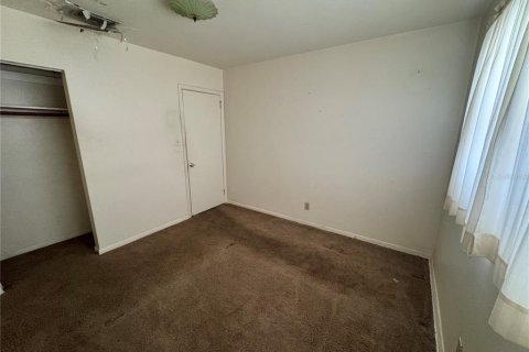 House in Tampa, Florida 3 bedrooms, 122.45 sq.m. № 2204143 - photo 27