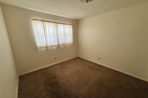 House in Tampa, Florida 3 bedrooms, 122.45 sq.m. № 2204143 - photo 28