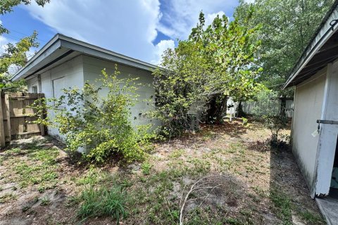 House in Tampa, Florida 3 bedrooms, 122.45 sq.m. № 2204143 - photo 13