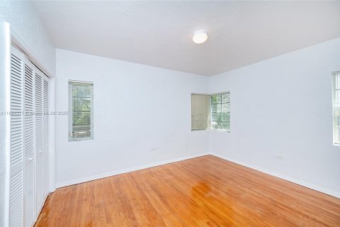 Снять в аренду кондоминиум в Корал-Гейблс, Флорида 2 спальни, 111.48м2, № 1946117 - фото 6