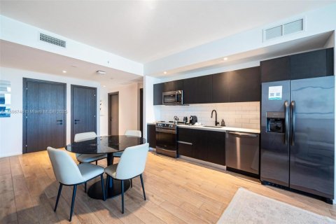 Condo in Miami, Florida, 3 bedrooms  № 1864738 - photo 7