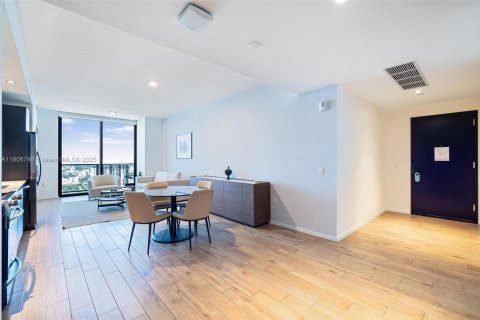 Condo in Miami, Florida, 3 bedrooms  № 1864738 - photo 4