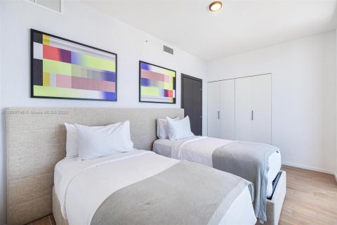 Condo in Miami, Florida, 3 bedrooms  № 1864738 - photo 18