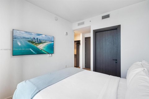 Condo in Miami, Florida, 3 bedrooms  № 1864738 - photo 11