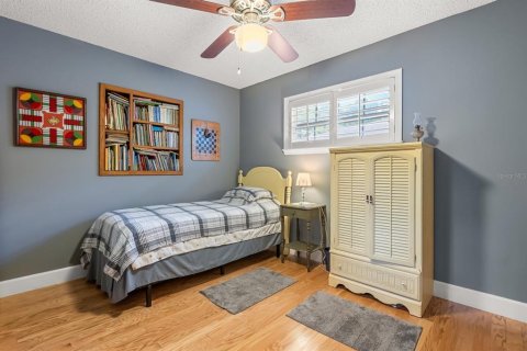 House in Orlando, Florida 4 bedrooms, 225.2 sq.m. № 2138240 - photo 13