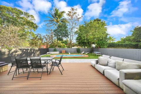 Купить виллу или дом в Майами, Флорида 4 спальни, 218.97м2, № 2025989 - фото 23