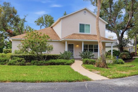 House in Bradenton, Florida 3 bedrooms, 174.84 sq.m. № 2202296