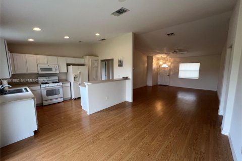 Casa en alquiler en Ocala, Florida, 3 dormitorios № 1944990 - foto 7