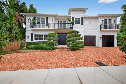 House in Fort Lauderdale, Florida 5 bedrooms, 418.34 sq.m. № 2018854 - photo 3