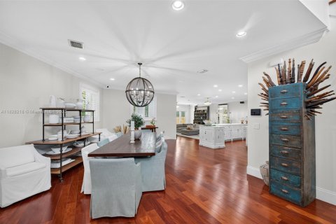 House in Fort Lauderdale, Florida 5 bedrooms, 418.34 sq.m. № 2018854 - photo 7