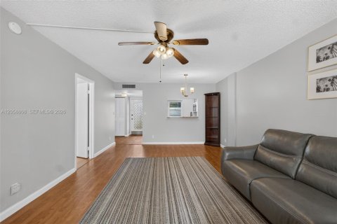Copropriété à vendre à Lauderdale Lakes, Floride: 1 chambre, 65.5 m2 № 2186218 - photo 8