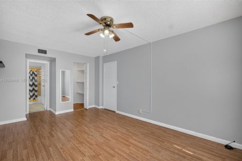 Copropriété à vendre à Lauderdale Lakes, Floride: 1 chambre, 65.5 m2 № 2186218 - photo 10