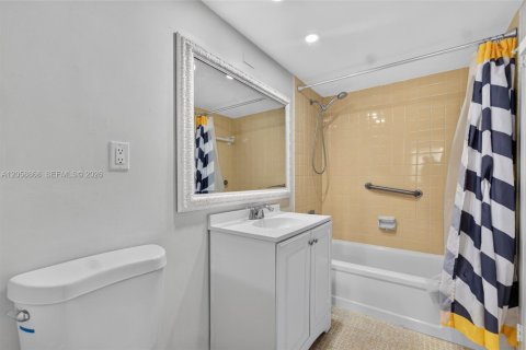 Copropriété à vendre à Lauderdale Lakes, Floride: 1 chambre, 65.5 m2 № 2186218 - photo 13