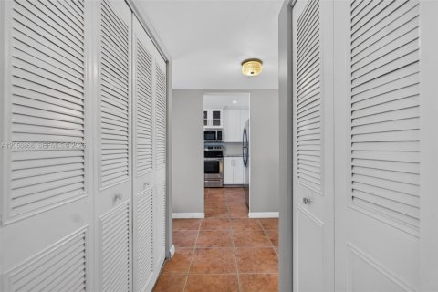 Copropriété à vendre à Lauderdale Lakes, Floride: 1 chambre, 65.5 m2 № 2186218 - photo 15