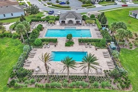 House in Winter Haven, Florida 4 bedrooms, 285.67 sq.m. № 1631667 - photo 5