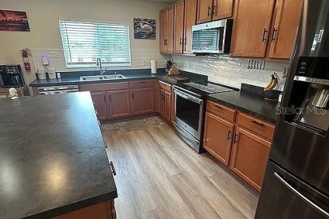 House in Winter Haven, Florida 4 bedrooms, 285.67 sq.m. № 1631667 - photo 16
