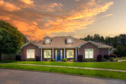 House in Freeport, Florida 4 bedrooms, 231.51 sq.m. № 561890 - photo 1