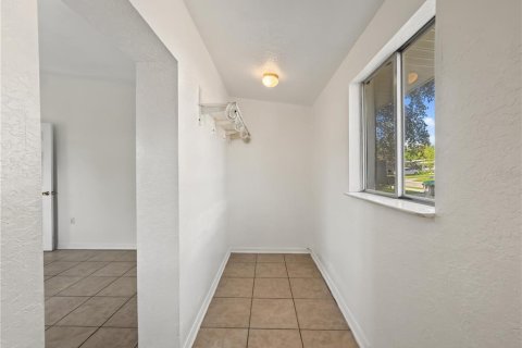 Villa ou maison à louer à Orlando, Floride: 3 chambres, 111.58 m2 № 2430687 - photo 15