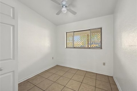 Villa ou maison à louer à Orlando, Floride: 3 chambres, 111.58 m2 № 2430687 - photo 20