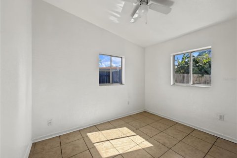 Villa ou maison à louer à Orlando, Floride: 3 chambres, 111.58 m2 № 2430687 - photo 17
