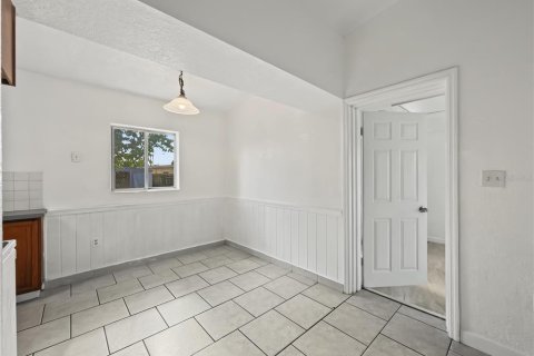 Villa ou maison à louer à Orlando, Floride: 3 chambres, 111.58 m2 № 2430687 - photo 7