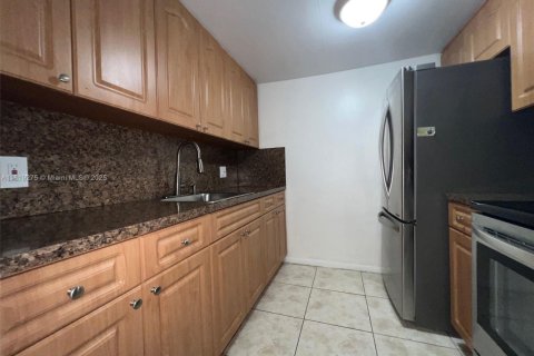 Apartment in Pembroke Pines, Florida 1 bedroom, 63.64 sq.m. № 1936740 - photo 10