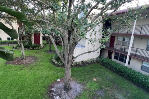 Apartment in Pembroke Pines, Florida 1 bedroom, 63.64 sq.m. № 1936740 - photo 4