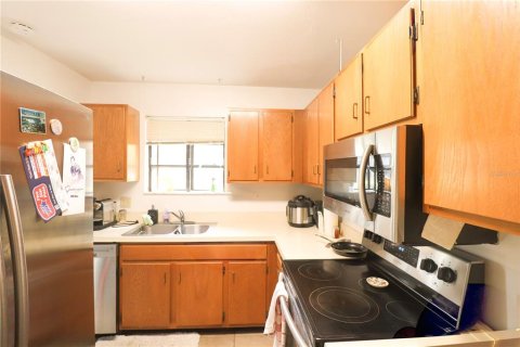 Condo in Gainesville, Florida, 1 bedroom  № 1674052 - photo 12