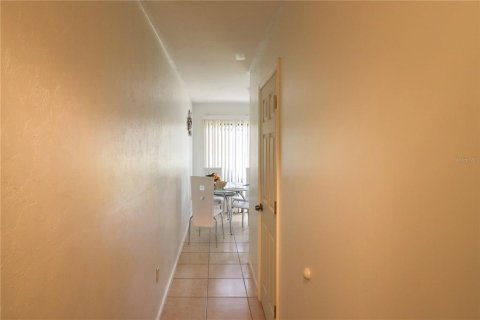 Condo in Gainesville, Florida, 1 bedroom  № 1674052 - photo 6