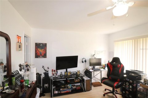 Condo in Gainesville, Florida, 1 bedroom  № 1674052 - photo 25